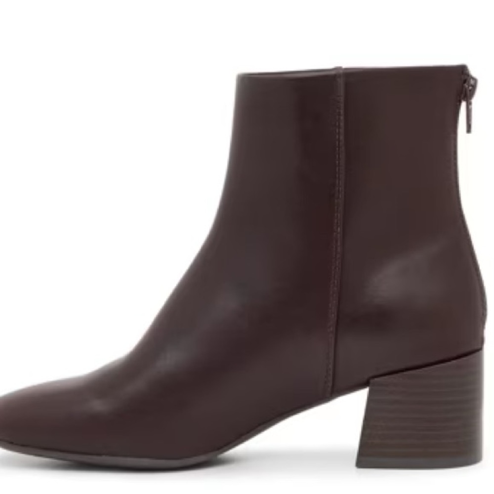 BareTraps Women's Brown Leather Block Heel Ankle Boots
